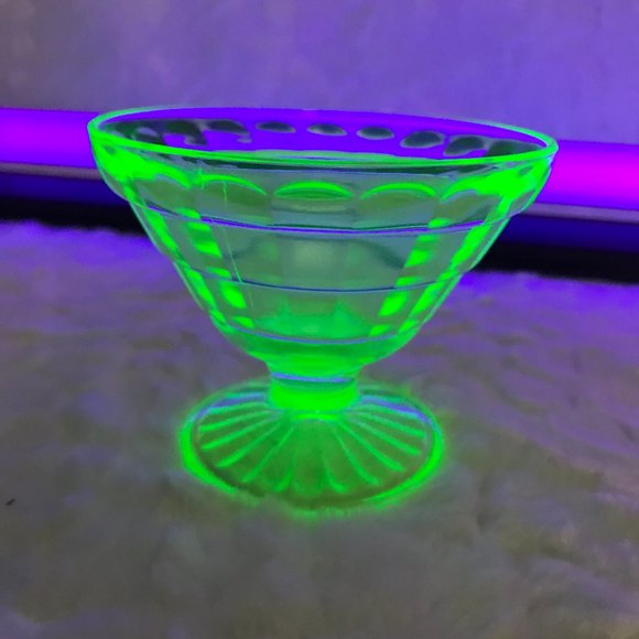 Vintage Vaseline Uranium Sorbet Ribbon Hazel Atlas #43 - Picture 2 of 14